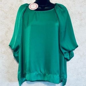 Umgee Boho Top Green Round Neckline Raglan Gathered Lined Sleeve Size Medium